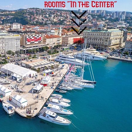 Deluxe Apartments & Rooms "In The Center" غييكا المظهر الخارجي الصورة