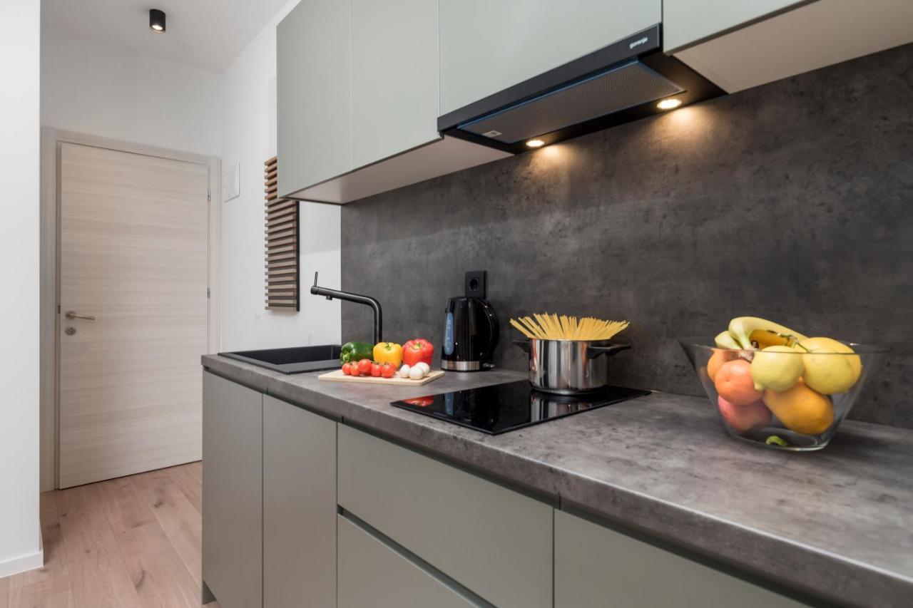 Deluxe Apartments & Rooms "In The Center" غييكا المظهر الخارجي الصورة
