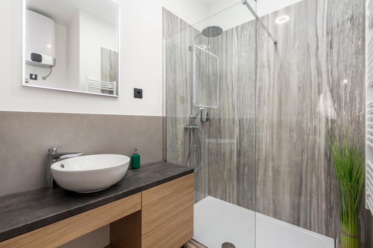 Deluxe Apartments & Rooms "In The Center" غييكا المظهر الخارجي الصورة