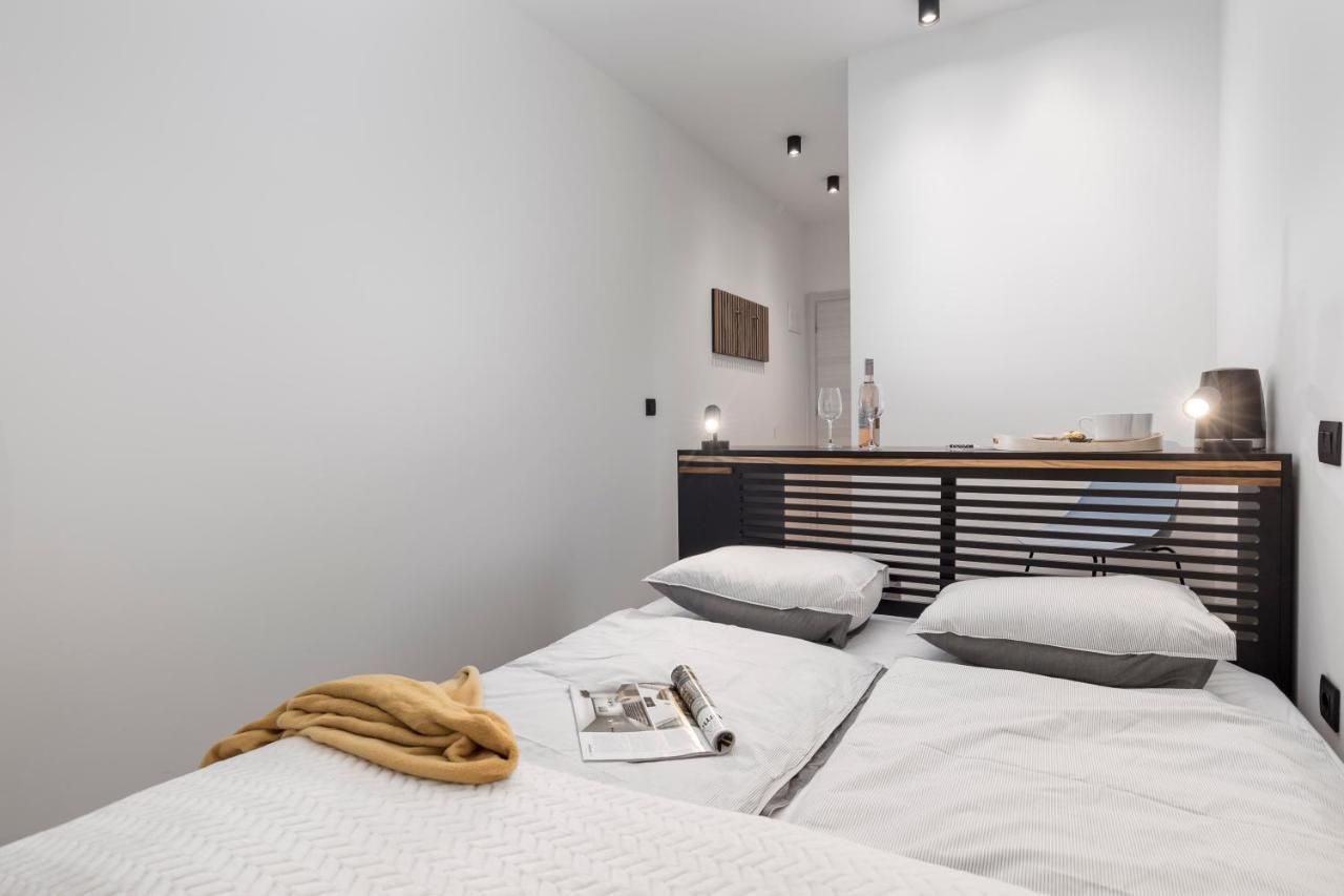 Deluxe Apartments & Rooms "In The Center" غييكا المظهر الخارجي الصورة
